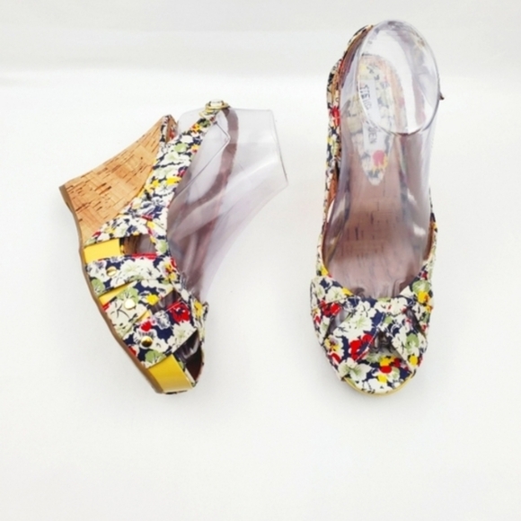 FIRM PRICE🔥Steve Madden Crazzy Wedge sandals - Picture 1 of 10